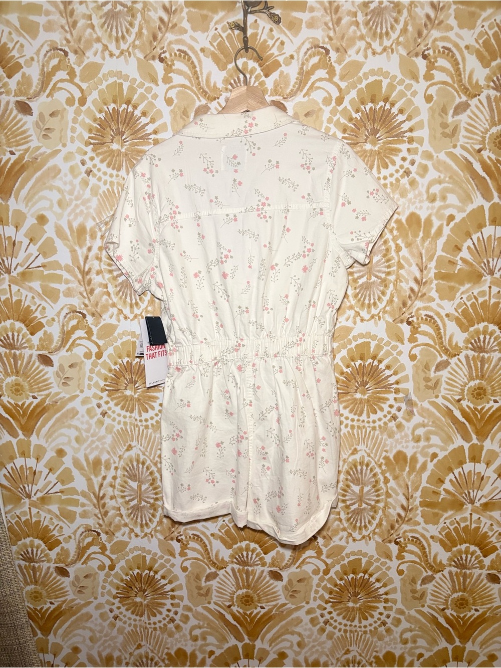 NWT Celebrity Pink Floral Utility Romper Cream Button Front Short Sleeve Pockets - Picture 6 of 11